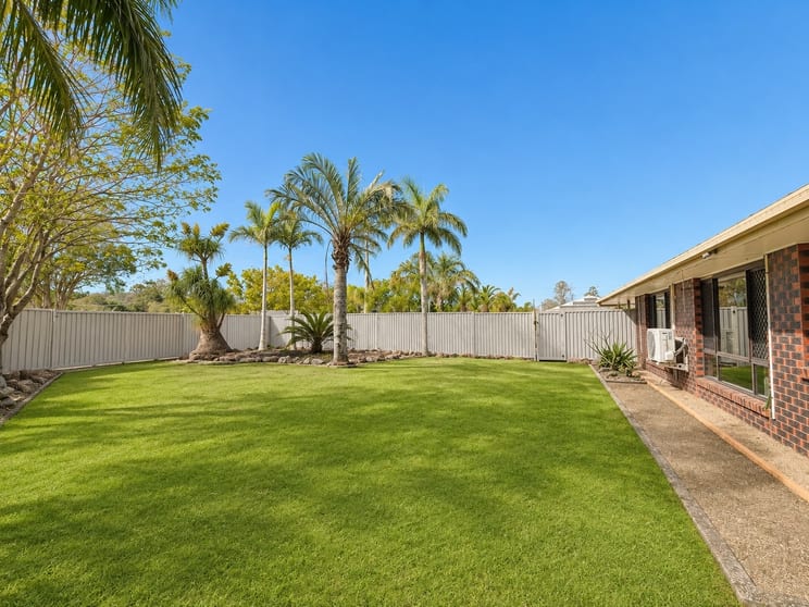 Click to view all images 18-20 ATLANTIC DRIVE Loganholme QLD 4129 - Image 3
