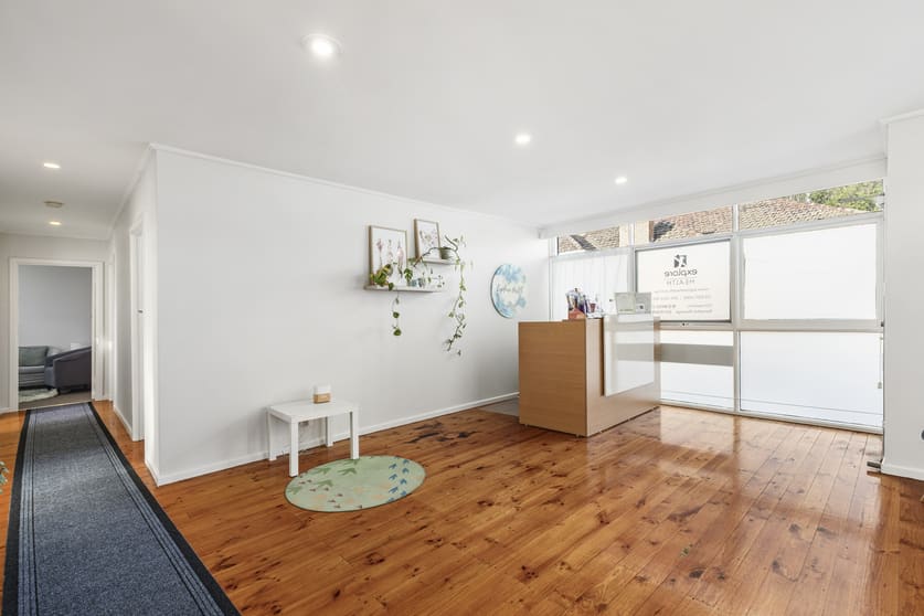 Click to view all images 813 Doncaster Road Doncaster VIC 3108 - Image 2