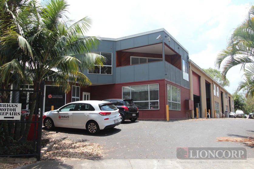 Click to view all images Seventeen Mile Rocks QLD 4073 - Image 1