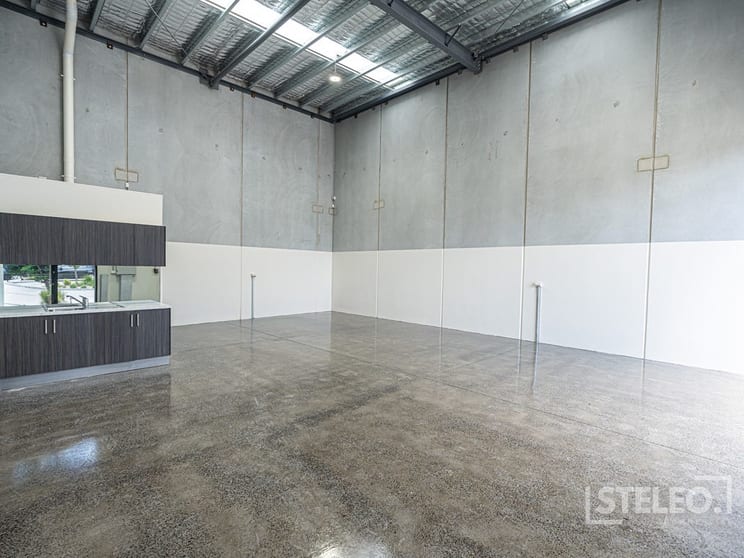 Click to view all images 20/2 Thomsons Road Keilor Park VIC 3042 - Image 2
