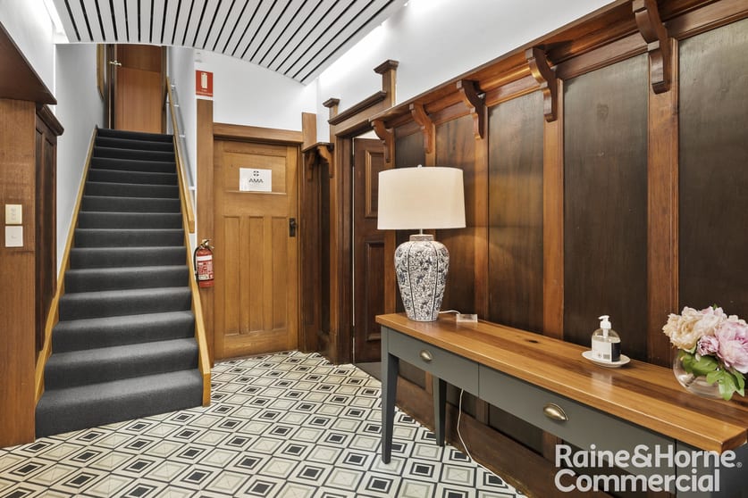 Click to view all images 147 Davey Street Hobart TAS 7000 - Image 3