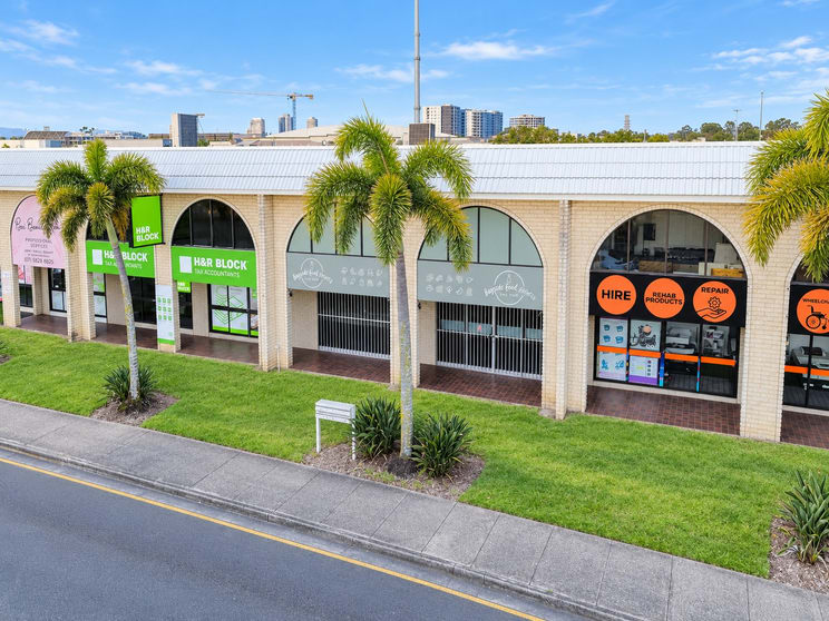 Click to view all images Suite 4/7 Gateway Drive Biggera Waters QLD 4216 - Image 2