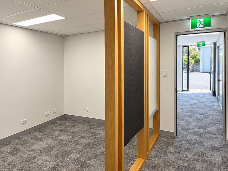 Click to view all images 2/177 Princes Hwy Helensburgh NSW 2508 - Image 3