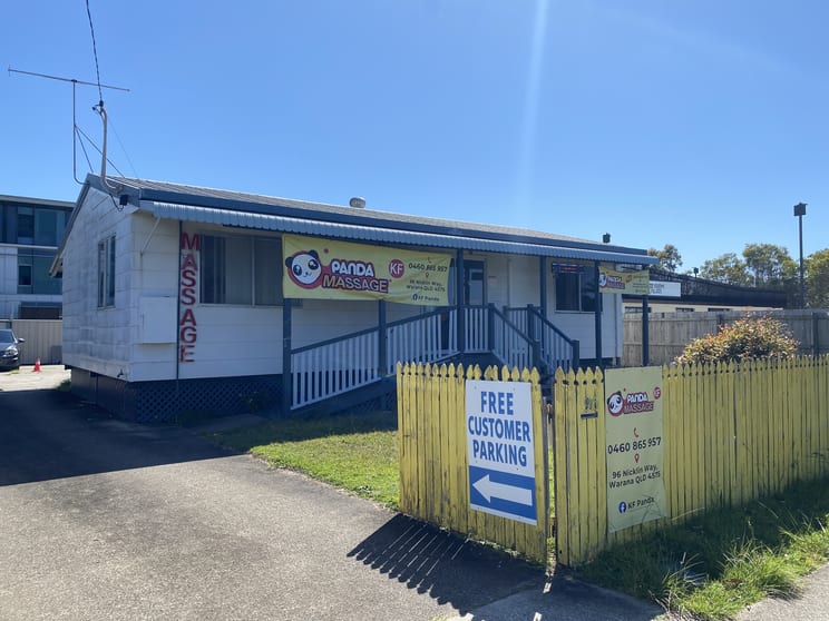 Click to view all images 96 Nicklin Way Warana QLD 4575 - Image 1