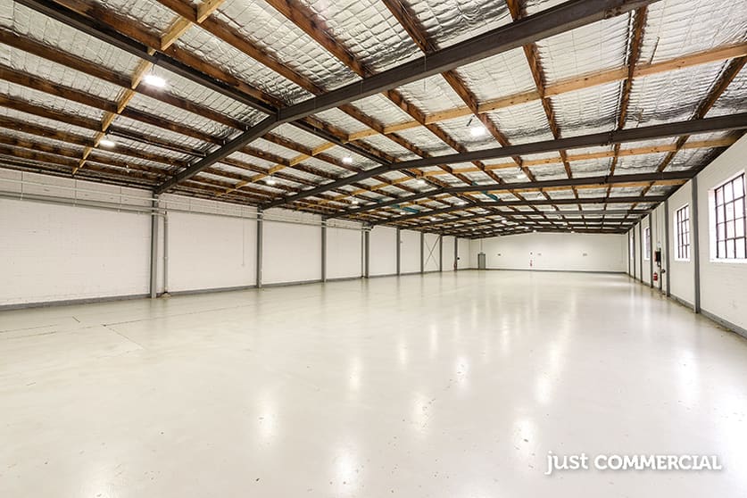 Click to view all images 2 Lennox Street Moorabbin VIC 3189 - Image 2