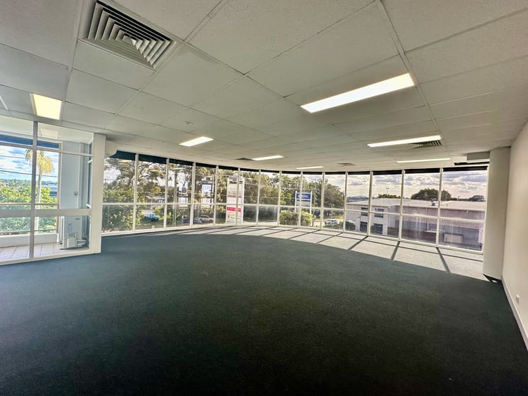 Click to view all images Unit 16/3442 Pacific Highway Springwood QLD 4127 - Image 3