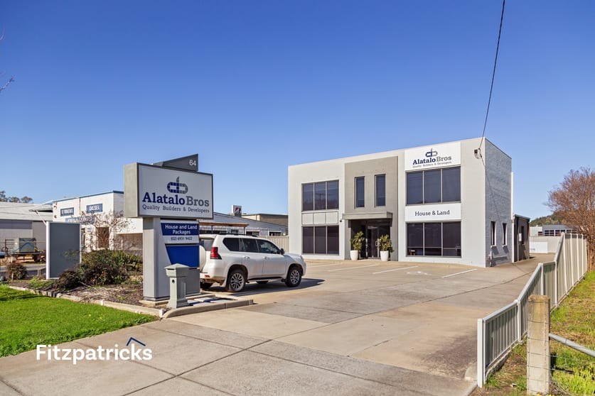 Click to view all images 1/64 Hammond Avenue Wagga Wagga NSW 2650 - Image 1
