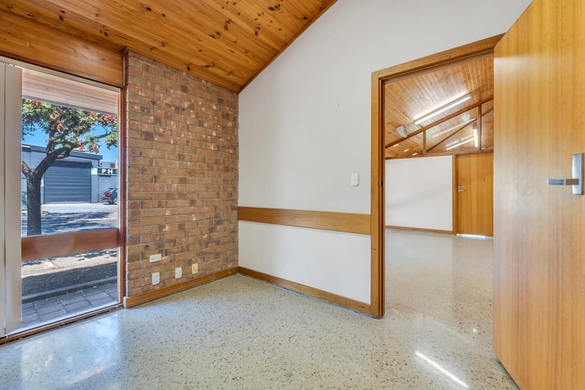 Click to view all images 299 Churchill Road Prospect SA 5082 - Image 4