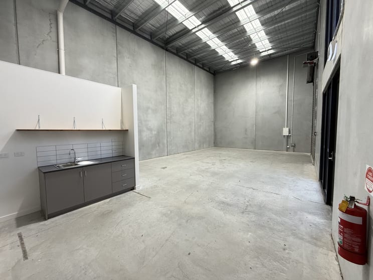 Click to view all images 15/82 Levanswell Road Moorabbin VIC 3189 - Image 2