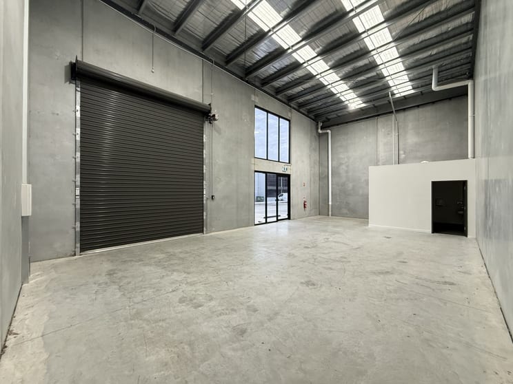 Click to view all images 15/82 Levanswell Road Moorabbin VIC 3189 - Image 3