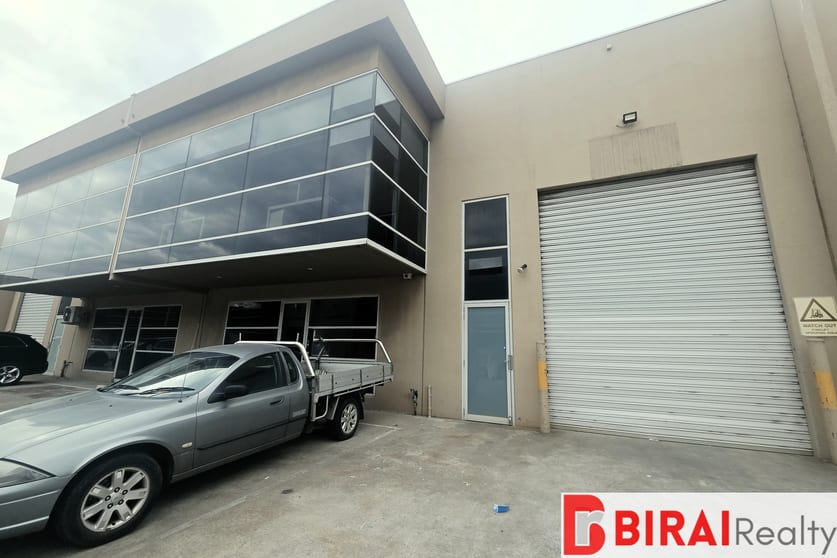 Click to view all images 2/17-21 Strzelecki Avenue Sunshine West VIC 3020 - Image 2