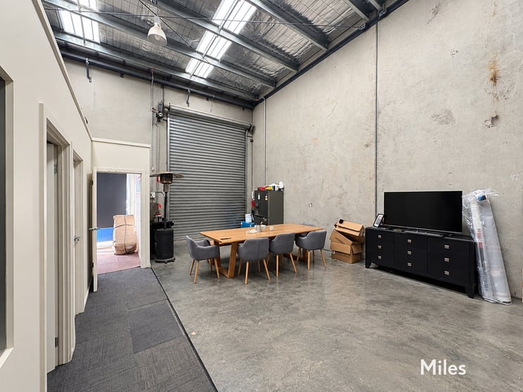 Click to view all images 17/20-22 Thornycroft Street Campbellfield VIC 3061 - Image 2
