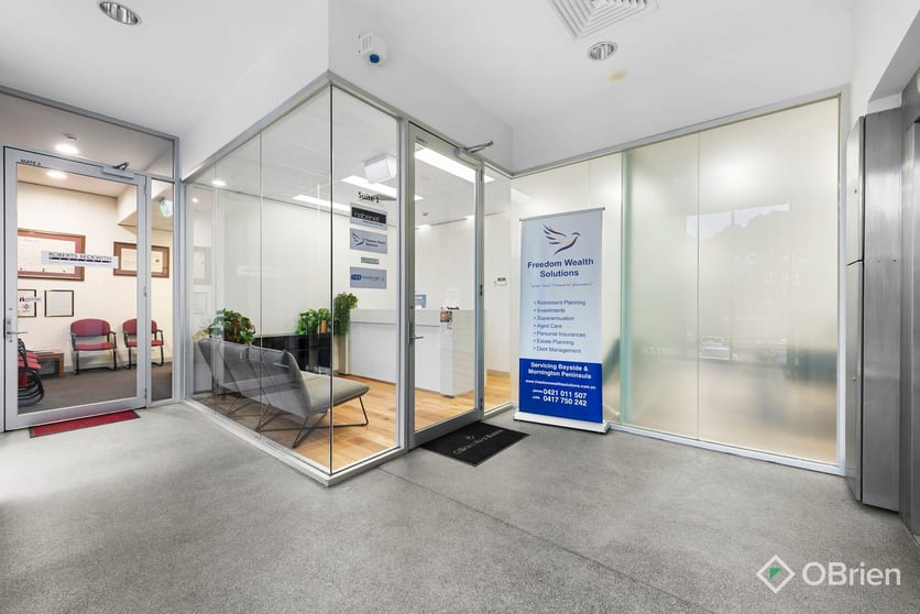 16 Blamey Place Mornington VIC 3931 - Image 3