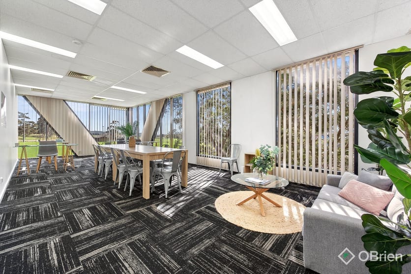 Click to view all images 7/3 Torca Terrace Mornington VIC 3931 - Image 3