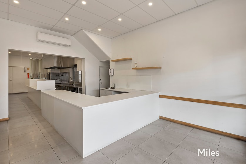 Click to view all images 87A Station Street Fairfield VIC 3078 - Image 2