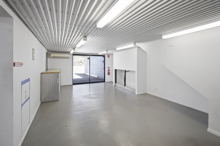 6 Anson Close Toolooa QLD 4680 - Image 3