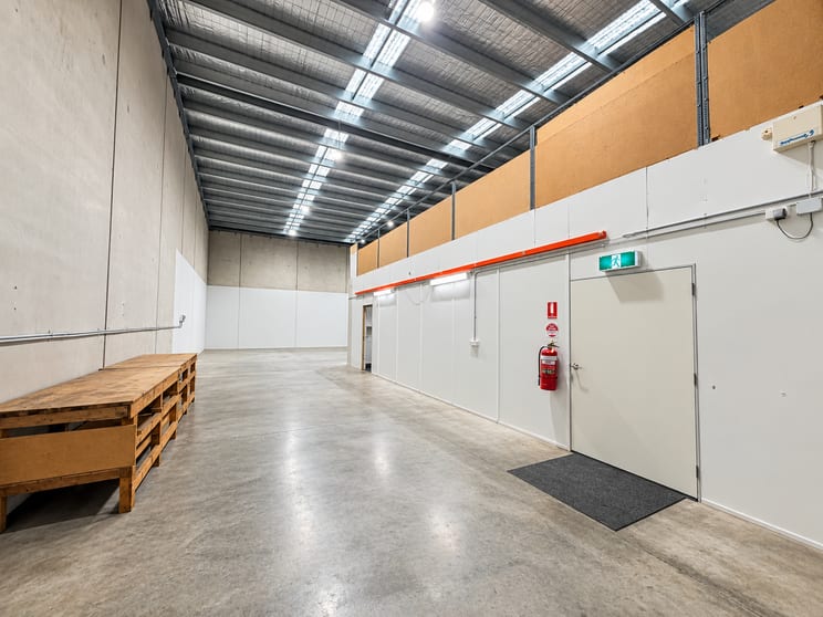 Click to view all images 12/47-49 Frankston Gardens Drive Carrum Downs VIC 3201 - Image 3
