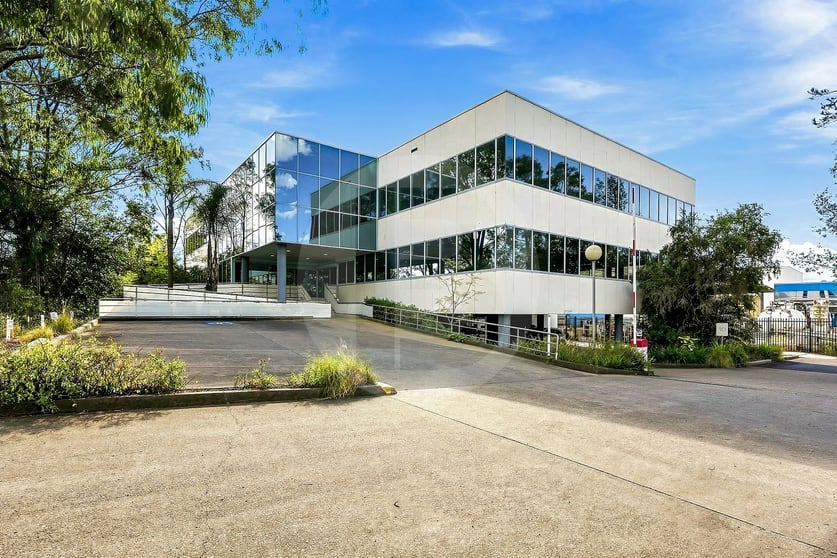 Click to view all images 43 FOURTH AVENUE Blacktown NSW 2148 - Image 1