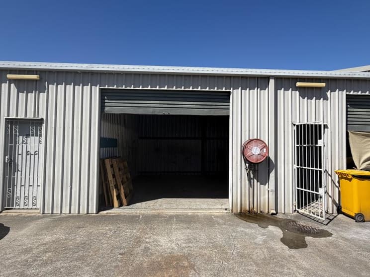 Unit 32/215 Brisbane Road Biggera Waters QLD 4216 - Image 2