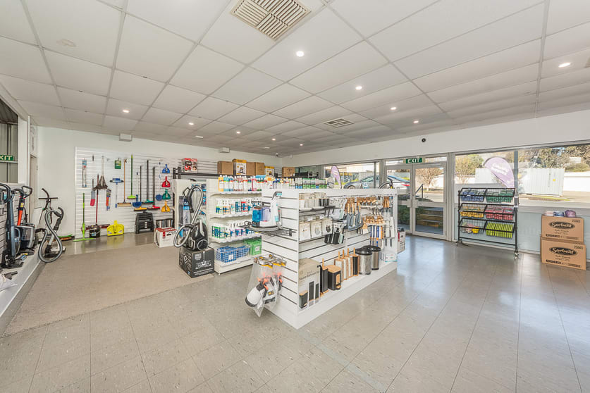 1/2-4 Cameron Road Mount Barker SA 5251 - Image 2