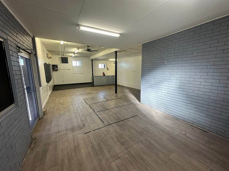 Click to view all images 203 Rothery Street Bellambi NSW 2518 - Image 3
