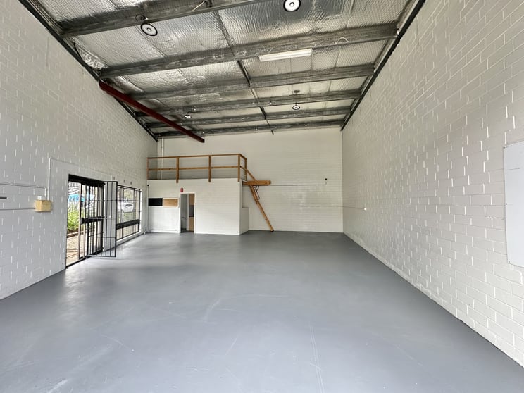 Click to view all images 1/121 Old Pittwater Road Brookvale NSW 2100 - Image 3