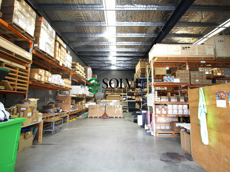 Click to view all images 2/4 Bonz Place Seven Hills NSW 2147 - Image 2