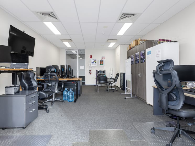 Click to view all images 3.04/29-31 Lexington Drive Bella Vista NSW 2153 - Image 3