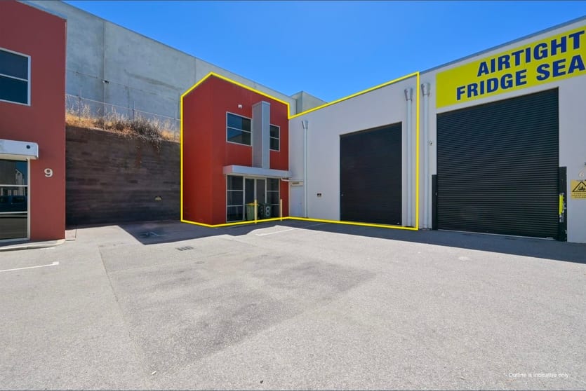 Click to view all images UNIT 8/41 Discovery Drive Bibra Lake WA 6163 - Image 1