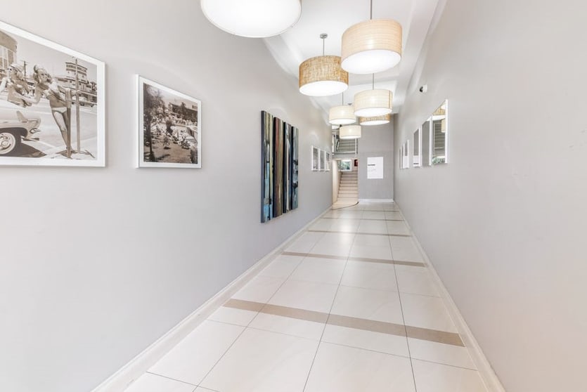 Click to view all images 19/35 Orchid Avenue Surfers Paradise QLD 4217 - Image 2