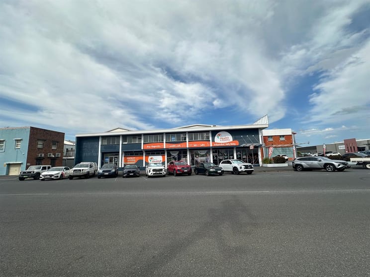 Click to view all images 1/155 Alma Street Rockhampton City QLD 4700 - Image 2