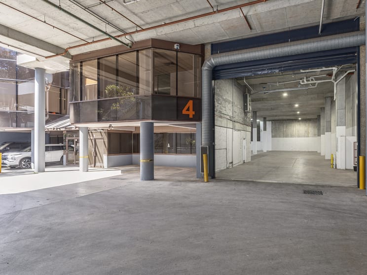 Unit 4/33 Lower Gibbes Street Chatswood NSW 2067 - Image 1