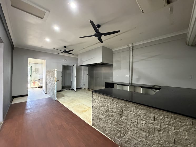 2/98-108 Bloomfield Street Cleveland QLD 4163 - Image 2