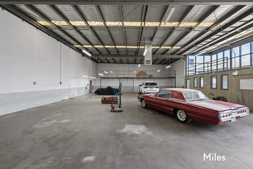 Click to view all images 5/6-8 Macquarie Drive Thomastown VIC 3074 - Image 3