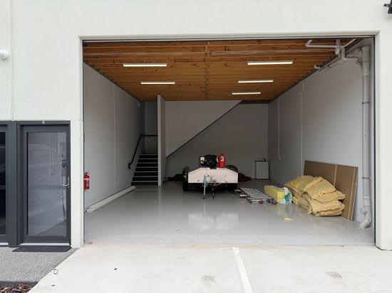 Click to view all images U6/9A Radius Loop Bayswater WA 6053 - Image 2