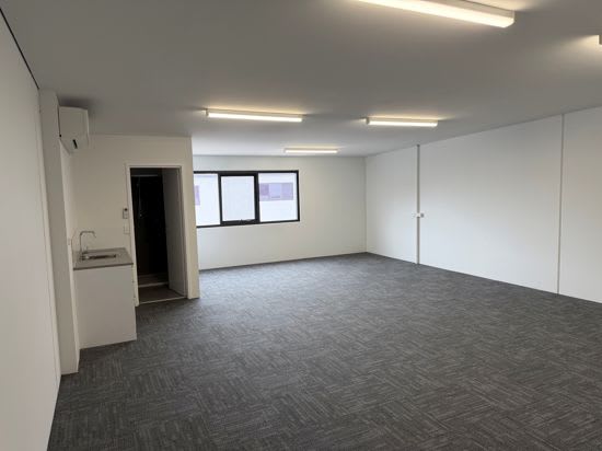 Click to view all images U6/9A Radius Loop Bayswater WA 6053 - Image 3
