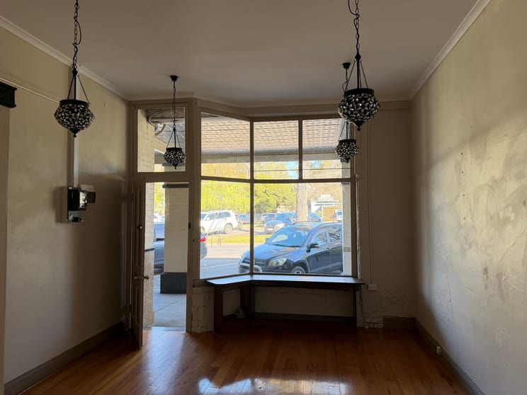 Click to view all images 92 High Street Yea VIC 3717 - Image 2