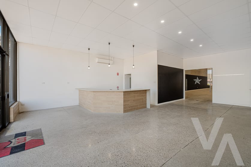 Click to view all images (Unit 3)/5 Pacific Highway Gateshead NSW 2290 - Image 3