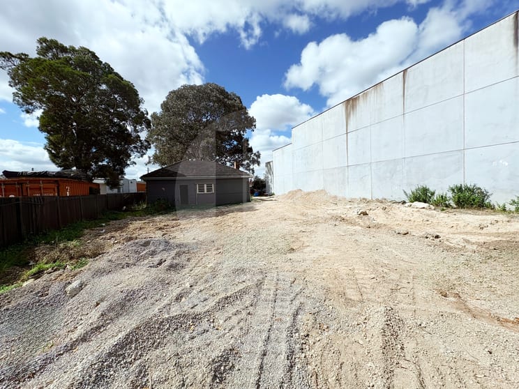 21 MEMORIAL AVENUE Ingleburn NSW 2565 - Image 2