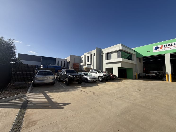 Click to view all images 2/13 Harrison Court Melton VIC 3337 - Image 3