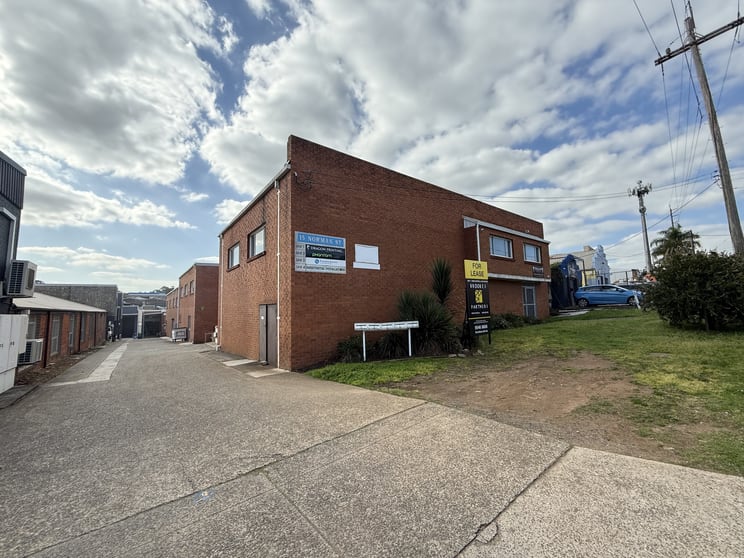 Click to view all images 1/15 Norman Street Peakhurst NSW 2210 - Image 1