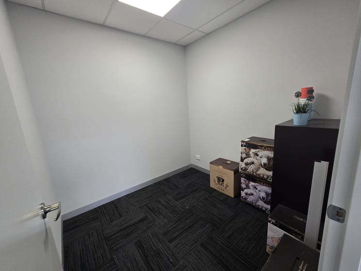 Click to view all images 20 Atlantic Drive Keysborough VIC 3173 - Image 3