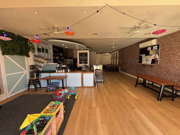 Click to view all images 70 Main Street Croydon VIC 3136 - Image 3