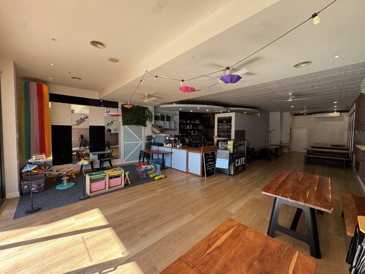 Click to view all images 70 Main Street Croydon VIC 3136 - Image 4