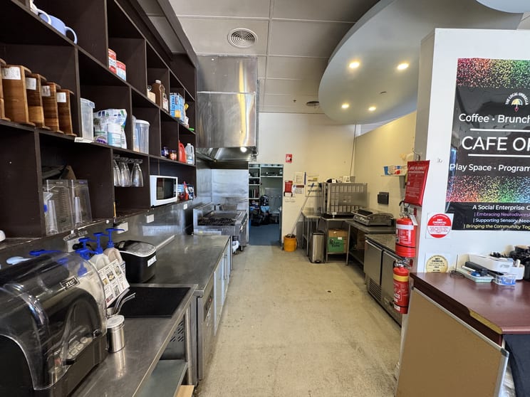 Click to view all images 70 Main Street Croydon VIC 3136 - Image 5