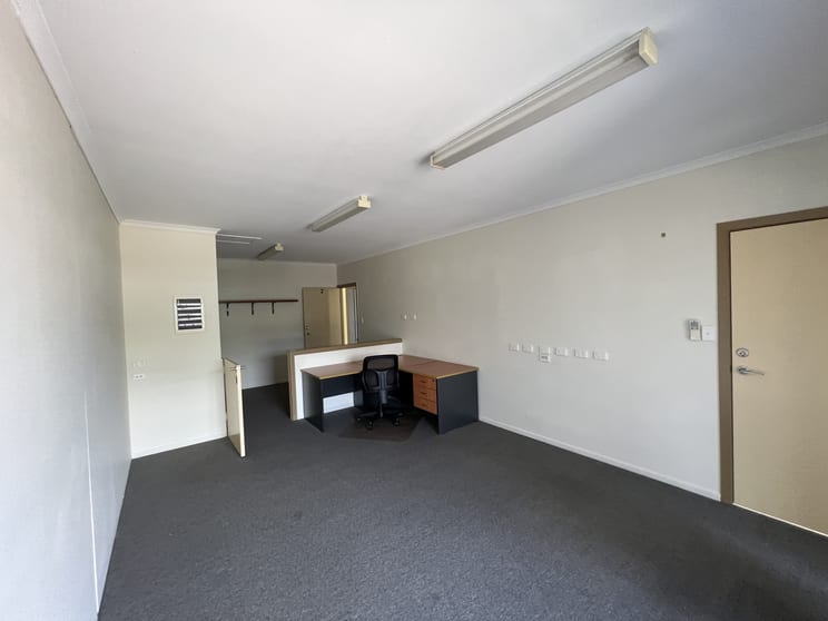 Click to view all images Office 2/20 Carlo Drive Cannonvale QLD 4802 - Image 2
