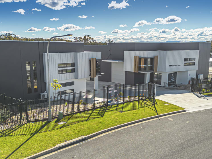 Click to view all images 4 Mussel Court Huskisson NSW 2540 - Image 1