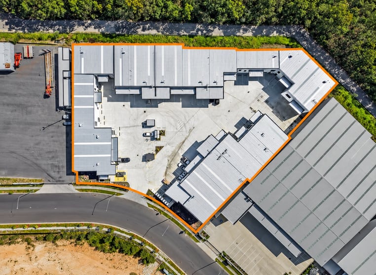 Click to view all images Unit 7/109 Hub Crescent Hillcrest QLD 4118 - Image 1