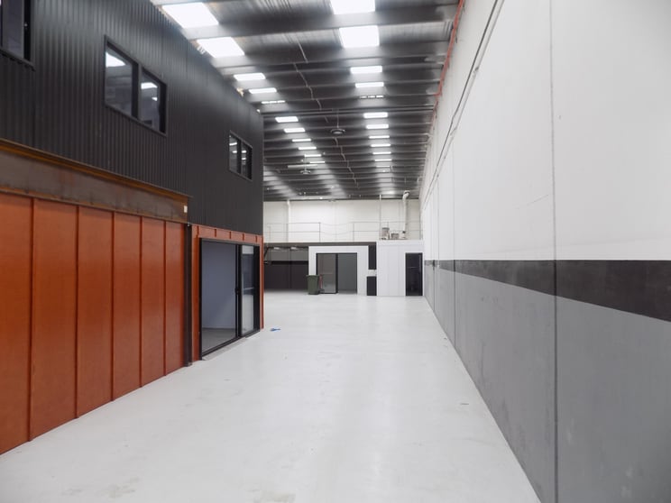 Click to view all images 1/68 Industrial Drive Braeside VIC 3195 - Image 3