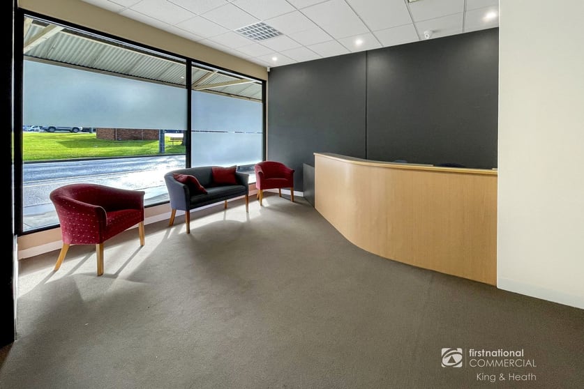 Click to view all images 87B Main Street Bairnsdale VIC 3875 - Image 3